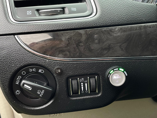 Chrysler Grand Voyager Limited Edition 3.6 V6 Stow&Go 3XTV DVD