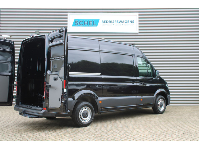 Volkswagen Crafter 35 2.0 TDI L3H3 177pk - 2x Schuifdeur - LED - Trekhaak - Navigatie - DAB - Geveerde stoel - Camera - Stoelverwarming - Rijklaar