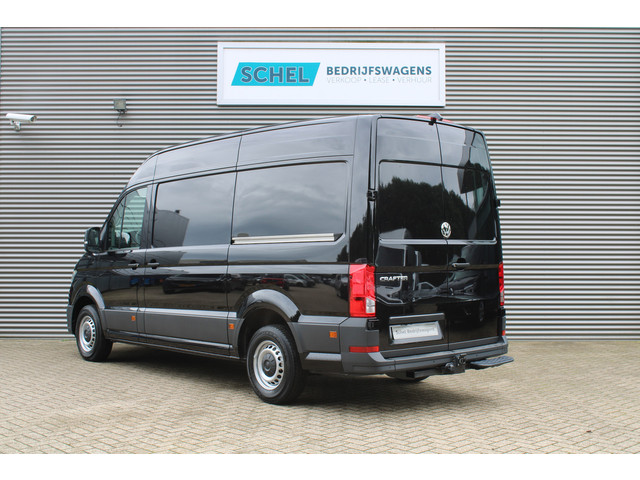 Volkswagen Crafter 35 2.0 TDI L3H3 177pk - 2x Schuifdeur - LED - Trekhaak - Navigatie - DAB - Geveerde stoel - Camera - Stoelverwarming - Rijklaar