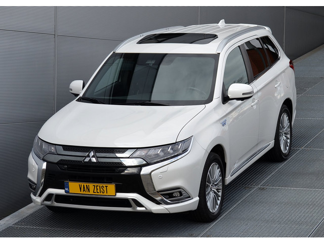 mitsubishi-outlander-phev-2.4-instyle-4wd---plug-in-hybrid---v2g---full-options---schuifdak---adaptief-cruise---fabrieksgarantie-tot-21-04-2029---al