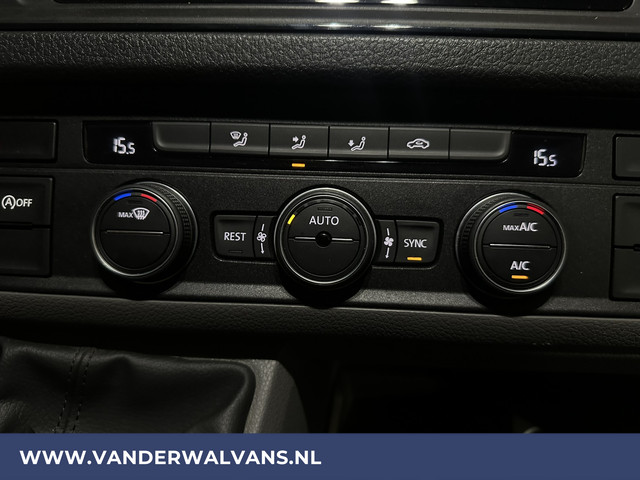 Volkswagen Crafter 2.0 TDI 141pk L3H2 (Oude L2H1) Euro6 *Rijklaar Direct Rijden* Airco | Camera | Apple Carplay | 3000kg Trekhaak | Cruisecontrol A