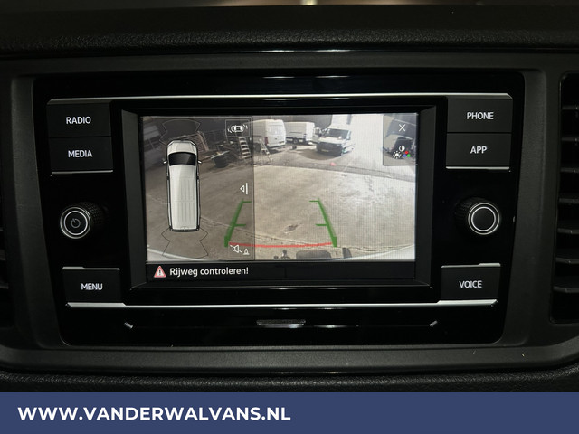 Volkswagen Crafter 2.0 TDI 141pk L3H2 (Oude L2H1) Euro6 *Rijklaar Direct Rijden* Airco | Camera | Apple Carplay | 3000kg Trekhaak | Cruisecontrol A