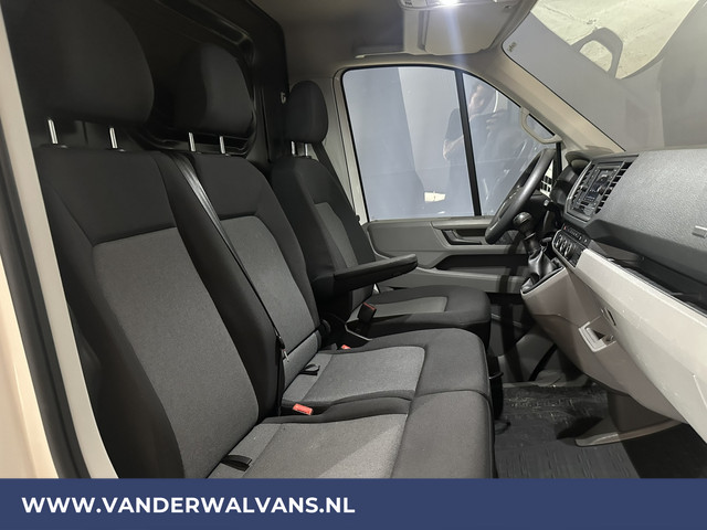 Volkswagen Crafter 2.0 TDI 141pk L3H2 (Oude L2H1) Euro6 *Rijklaar Direct Rijden* Airco | Camera | Apple Carplay | 3000kg Trekhaak | Cruisecontrol A