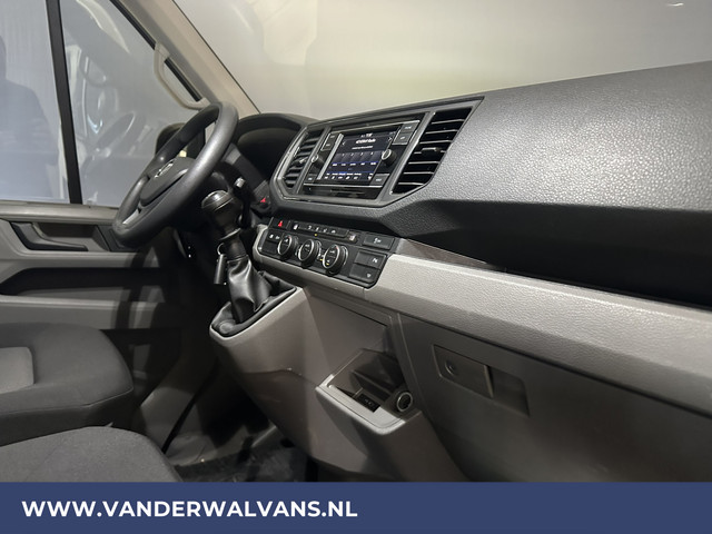 Volkswagen Crafter 2.0 TDI 141pk L3H2 (Oude L2H1) Euro6 *Rijklaar Direct Rijden* Airco | Camera | Apple Carplay | 3000kg Trekhaak | Cruisecontrol A