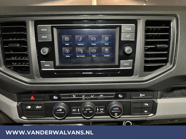 Volkswagen Crafter 2.0 TDI 141pk L3H2 (Oude L2H1) Euro6 *Rijklaar Direct Rijden* Airco | Camera | Apple Carplay | 3000kg Trekhaak | Cruisecontrol A