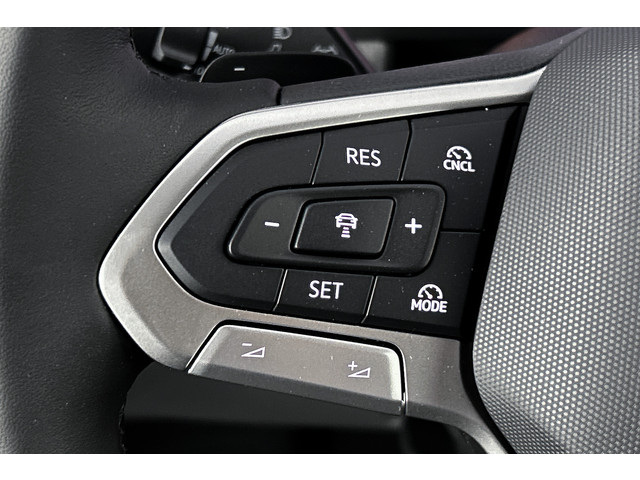 Volkswagen Crafter 35 2.0 TDI L3H3 177PK DSG | Nieuw model | 2x Schuifdeur | Adaptief cruise control | Apple carplay | Verwarmde stoelen | Facelift