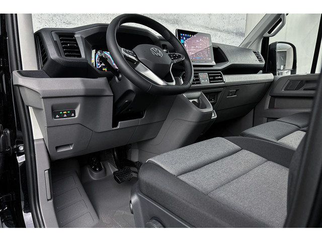 Volkswagen Crafter 35 2.0 TDI L3H3 177PK DSG | Nieuw model | 2x Schuifdeur | Adaptief cruise control | Apple carplay | Verwarmde stoelen | Facelift