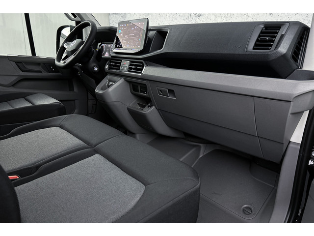 Volkswagen Crafter 35 2.0 TDI L3H3 177PK DSG | Nieuw model | 2x Schuifdeur | Adaptief cruise control | Apple carplay | Verwarmde stoelen | Facelift