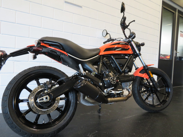 Ducati Scrambler SIXTY 2 NIEUWSTAAT!