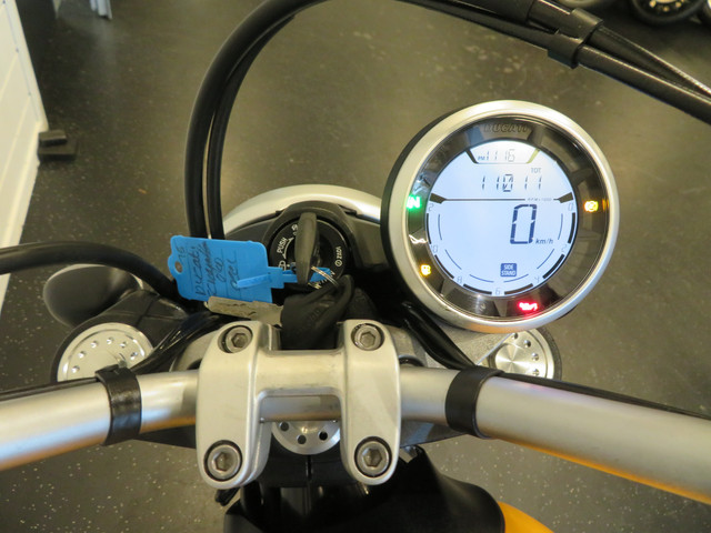 Ducati Scrambler 800 ABS TOP! HISTORIE...