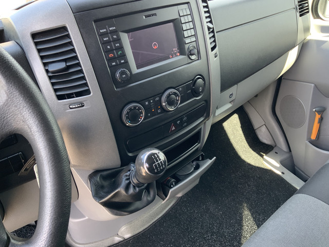 Volkswagen Crafter 35 2.0 TDI L1H1 Airco Cruise 3 Zits Trekhaak 2000 kg Imperiaal & Trap Navi Opstap Euro 5