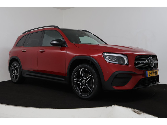 mercedes-benz-glb-200-business-solution-amg-panoramadak--sfeerverlichting--trekhaak--stoelverwarming--goed-onderhoud