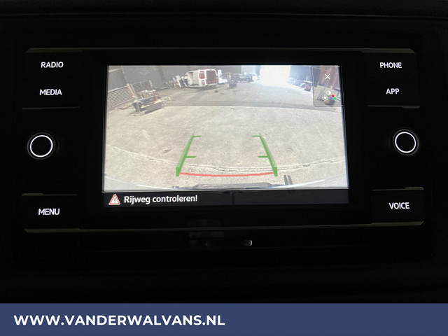 Volkswagen Crafter 2.0 TDI 141pk L3H2 L2H1 Euro6 Airco | Camera | Apple Carplay | Android Auto Bijrijdersbank, 3000kg trekvermogen