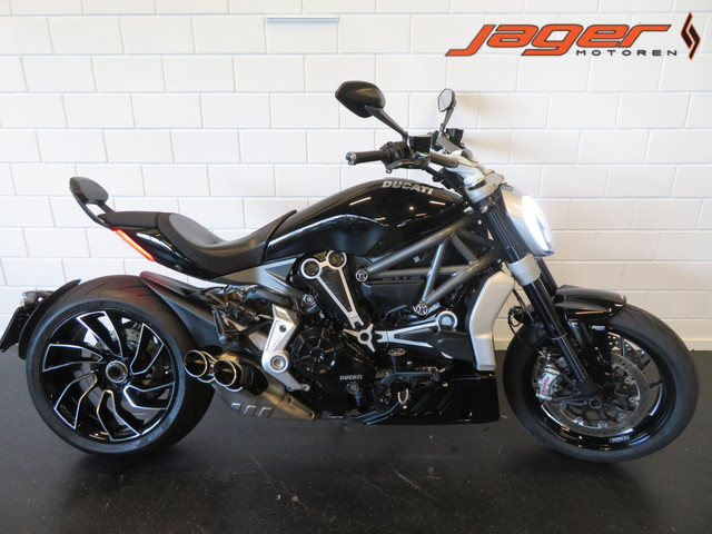 ducati-xdiavel-s-xdiavel-1260-cruise-top-