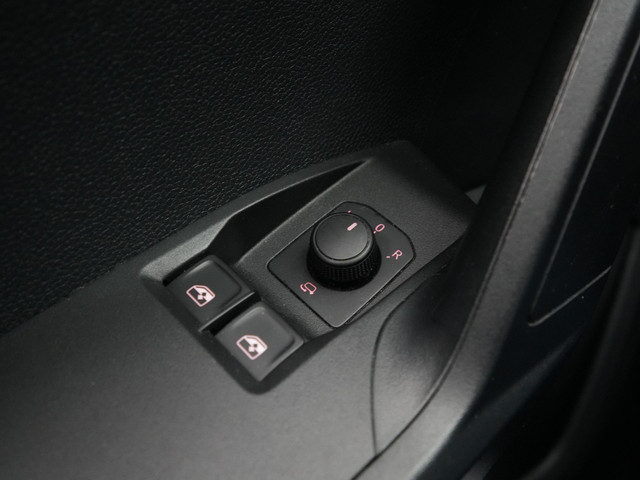 Seat Ibiza 1.0 TSI 95pk Style Signature Navigatie Stoelverwarming Clima 336