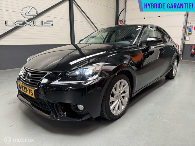 lexus-is-300h-first-edition-pracht-staat-dealer-auto-