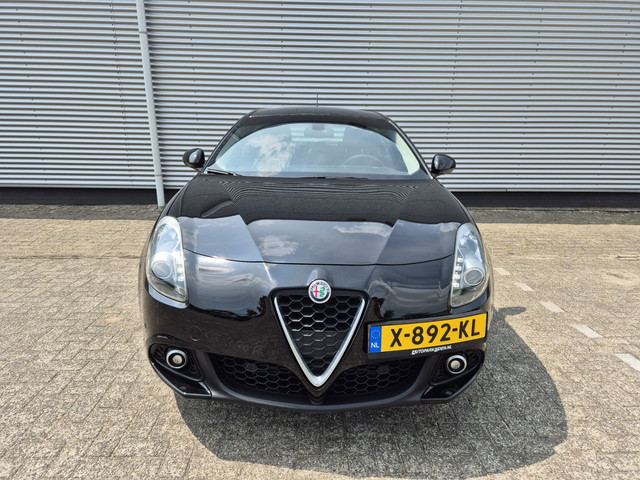 alfa-romeo-giulietta-1.4-turbo-airco-cruisecontrol-navigatie-parkeersensoren-