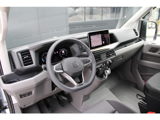 Volkswagen Crafter 30 2.0 TDI L3H3 140pk - Navigatie - DAB - Geveerde Stoel - Camera - Carplay - Rijklaar
