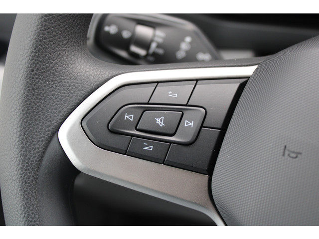 Volkswagen Crafter 30 2.0 TDI L3H3 140pk - Navigatie - DAB - Geveerde Stoel - Camera - Carplay - Rijklaar