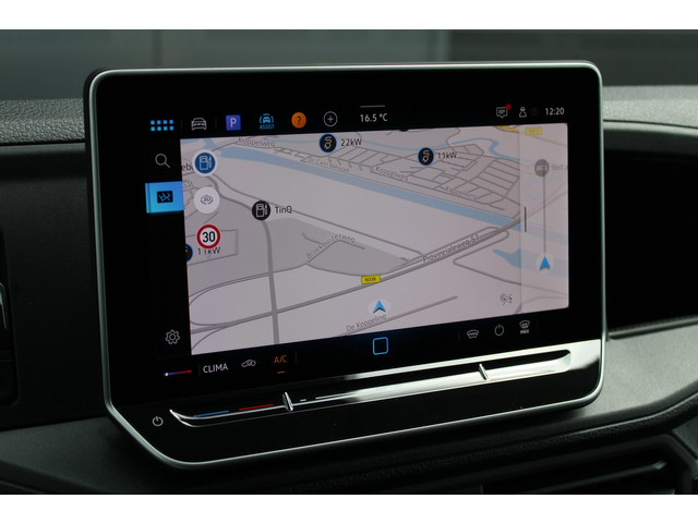 Volkswagen Crafter 30 2.0 TDI L3H3 140pk - Navigatie - DAB - Geveerde Stoel - Camera - Carplay - Rijklaar