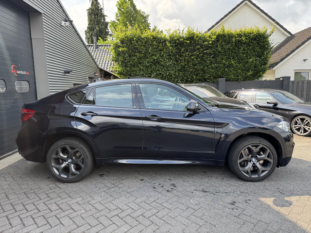 bmw-x6-m50d---panoramadak---360-camera---head-up-display---harmon-kardon---elektrische-achterklep--