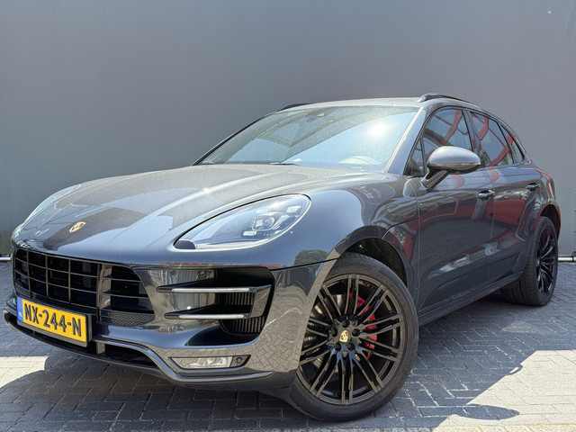 porsche-macan-bwj-2016-3.6-turbo-400-pk-akrapovic---carbon-pakket---schuif-pano---memory-stoel---bose---leder---stoelverw.---vent.---navi---cl