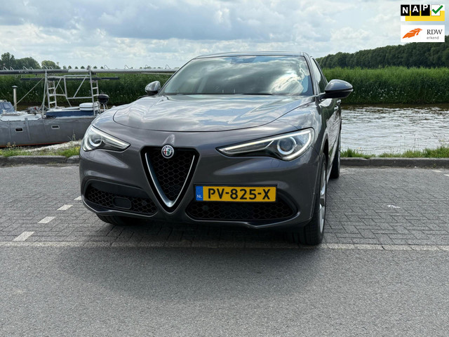 alfa-romeo-stelvio-2.0-t-awd-first-edition-280-pk-1e-eig.