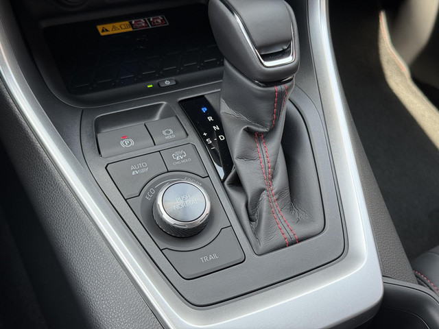 Toyota RAV4 2.5 Plug-in Hybrid AWD Limited Edition UIT VOORRAAD LEVERBAAR! STOELVERWARMING VOOR + ACHTER 360CAM NL-AUTO V+A PRK SNSR