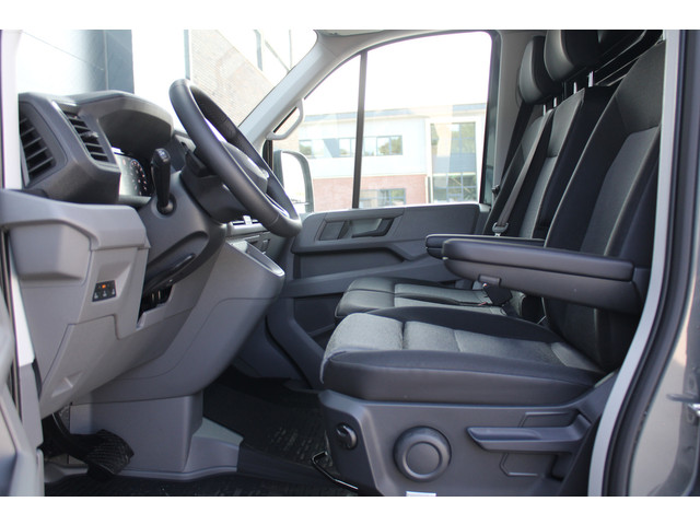 Volkswagen Crafter 35 2.0 TDI L3H2 177pk - Facelift - Navigatie - LED - Geveerde stoel - Virtual cockpit - Camera - Verwarmd stuur - Stoelverwarmin