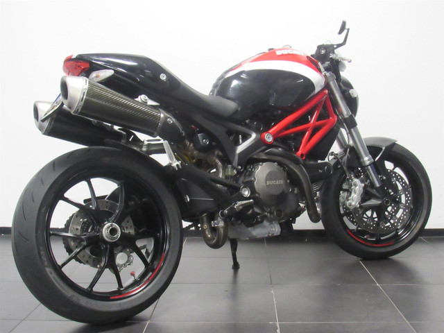 Ducati Monster 796 ABS