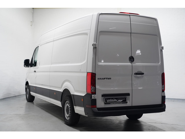 Volkswagen Crafter 2.0 TDI 140 pk L4H3 Airco, Cruise Control Geveerde Stoel, PDC V+A, 3-Zits, Nieuw Overjarig