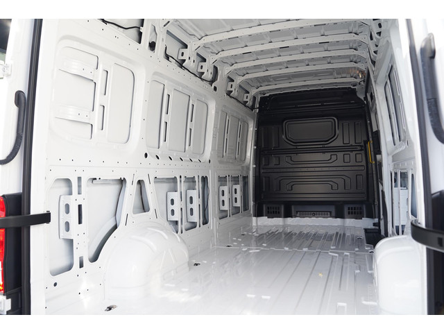 Volkswagen Crafter 2.0 TDI 140 pk L4H3 Airco, Cruise Control Geveerde Stoel, PDC V+A, 3-Zits, Nieuw Overjarig