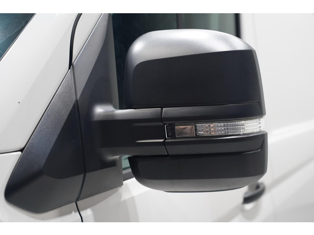 Volkswagen Crafter 2.0 TDI 140 pk L4H3 Airco, Cruise Control Geveerde Stoel, PDC V+A, 3-Zits, Nieuw Overjarig