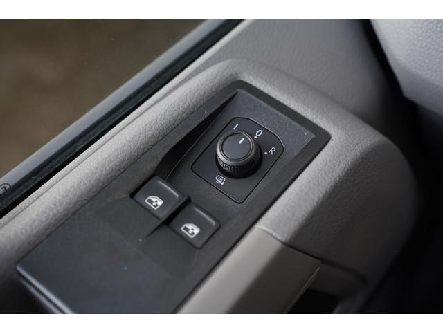 Volkswagen Crafter 2.0 TDI 140 pk L4H3 Airco, Cruise Control Geveerde Stoel, PDC V+A, 3-Zits, Nieuw Overjarig