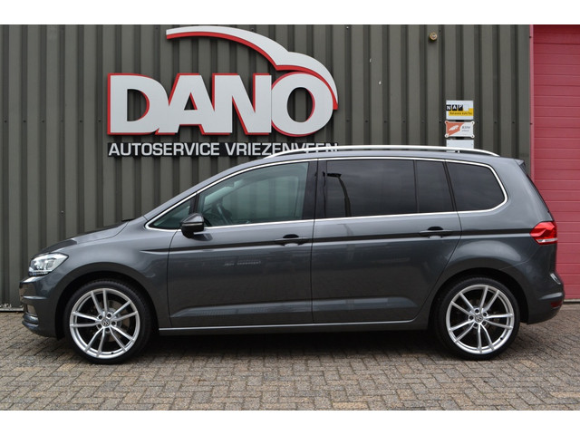 Volkswagen Touran 1.4 TSI DSG Highline LED ACC Trekhaak Automaat