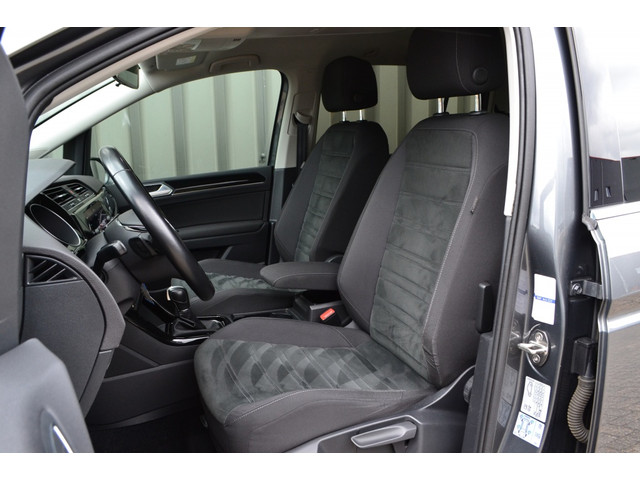Volkswagen Touran 1.4 TSI DSG Highline LED ACC Trekhaak Automaat