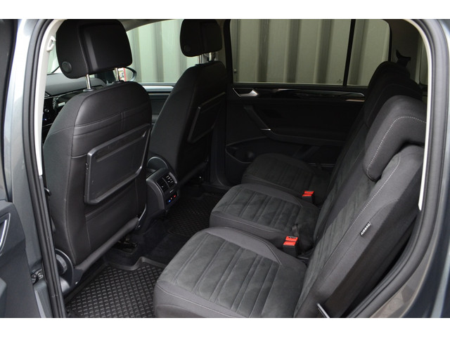 Volkswagen Touran 1.4 TSI DSG Highline LED ACC Trekhaak Automaat