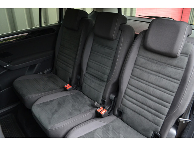 Volkswagen Touran 1.4 TSI DSG Highline LED ACC Trekhaak Automaat