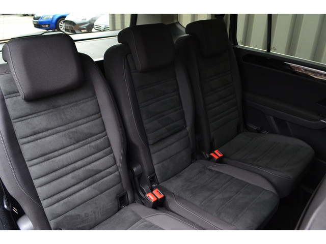 Volkswagen Touran 1.4 TSI DSG Highline LED ACC Trekhaak Automaat