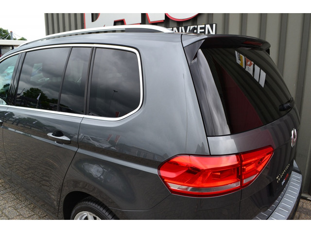 Volkswagen Touran 1.4 TSI DSG Highline LED ACC Trekhaak Automaat