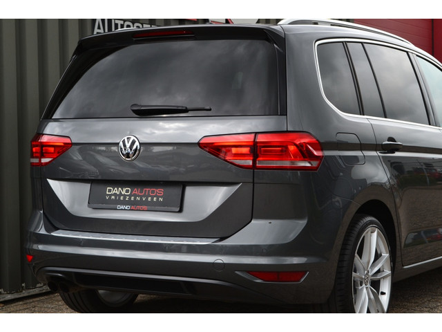 Volkswagen Touran 1.4 TSI DSG Highline LED ACC Trekhaak Automaat