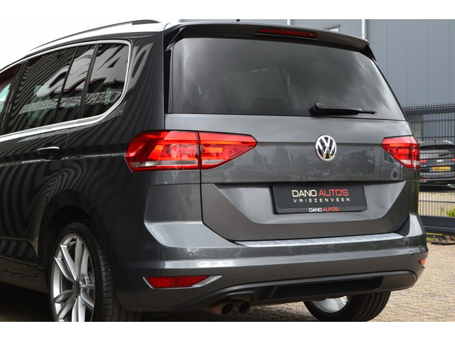 Volkswagen Touran 1.4 TSI DSG Highline LED ACC Trekhaak Automaat