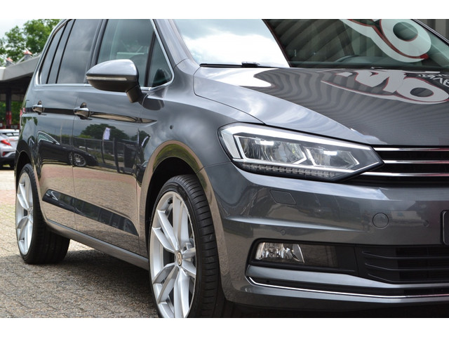 Volkswagen Touran 1.4 TSI DSG Highline LED ACC Trekhaak Automaat
