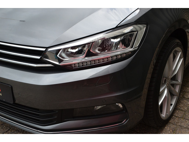 Volkswagen Touran 1.4 TSI DSG Highline LED ACC Trekhaak Automaat