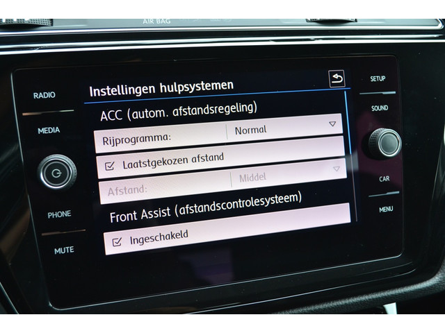 Volkswagen Touran 1.4 TSI DSG Highline LED ACC Trekhaak Automaat