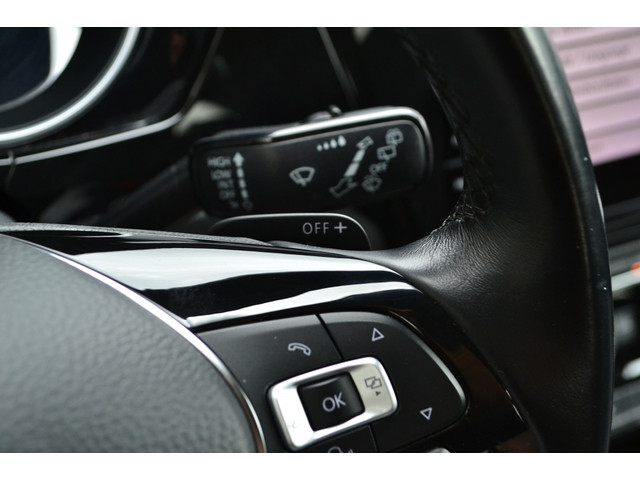 Volkswagen Touran 1.4 TSI DSG Highline LED ACC Trekhaak Automaat