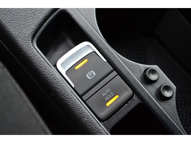 Volkswagen Touran 1.4 TSI DSG Highline LED ACC Trekhaak Automaat