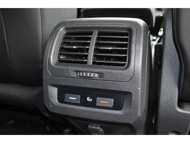 Volkswagen Touran 1.4 TSI DSG Highline LED ACC Trekhaak Automaat