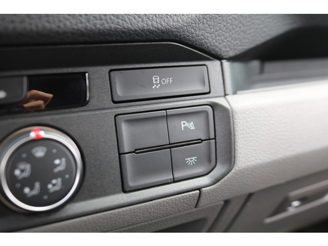 Volkswagen Crafter 2.0 TDI 140pk L3 H2 Automaat Navigatie Camera Led