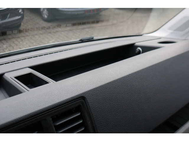 Volkswagen Crafter 2.0 TDI 140pk L3 H2 Automaat Navigatie Camera Led